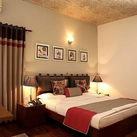 Hotel Ahuja Residency Golf Links à New Delhi Extérieur photo