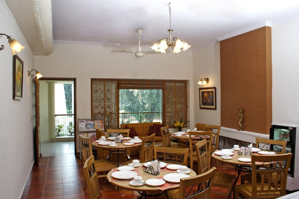 Hotel Ahuja Residency Golf Links à New Delhi Extérieur photo