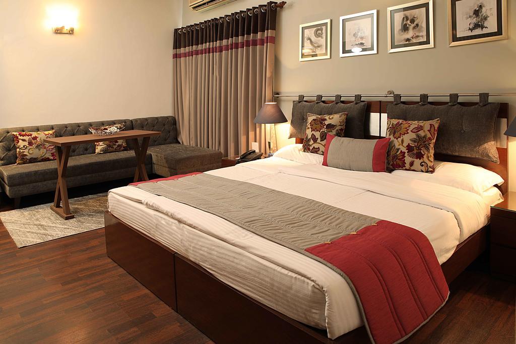 Hotel Ahuja Residency Golf Links à New Delhi Extérieur photo