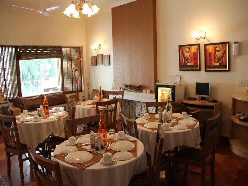 Hotel Ahuja Residency Golf Links à New Delhi Extérieur photo